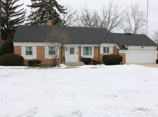 936 South St, Elgin, IL 60123