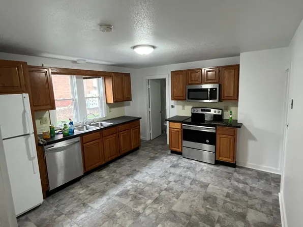 3 Conlon St, Bristol, CT