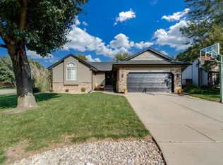 10701 W Harvest Ct, Wichita, KS 67212