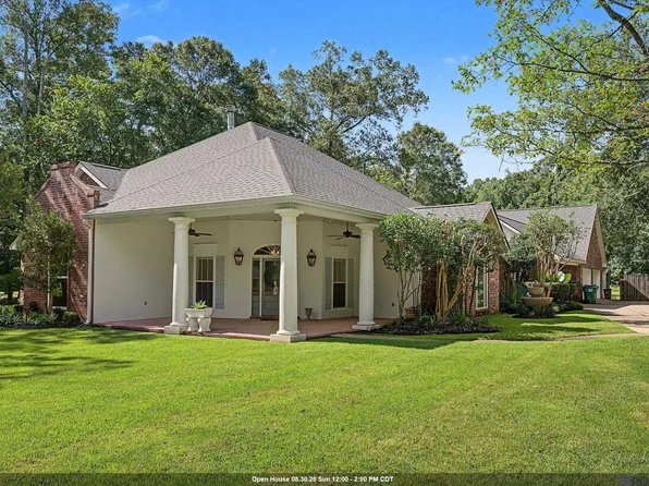 8812 Wildwood Dr, Denham Springs, LA 70706