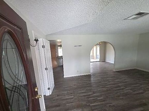 5th image of 15433 Idaho Ln