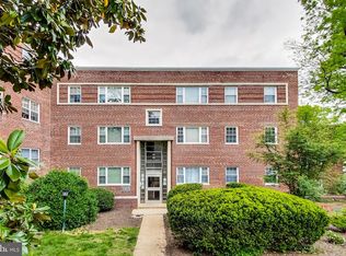 1303 N Ode St APT 215, Arlington, VA 22209