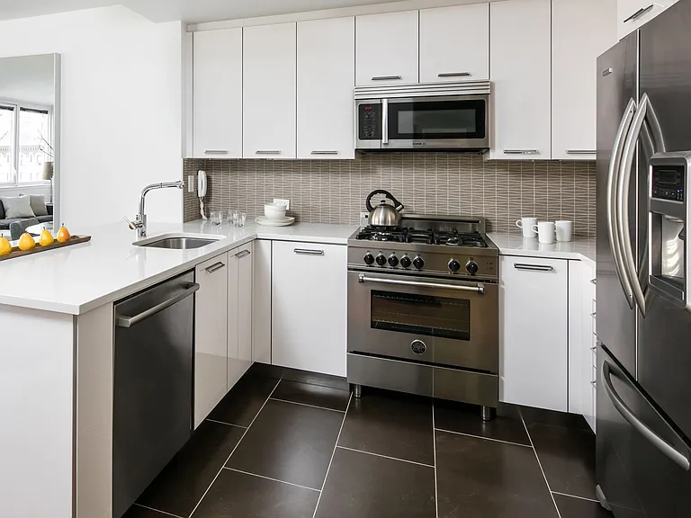 250 W 93rd St #15G — Photo 4