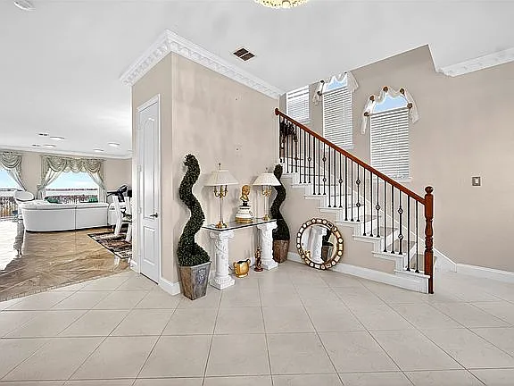 5218 Lake Terrace Ct — Photo 32