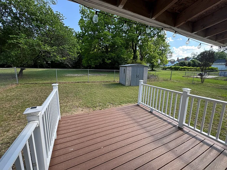 108 Morris Ave — Photo 18