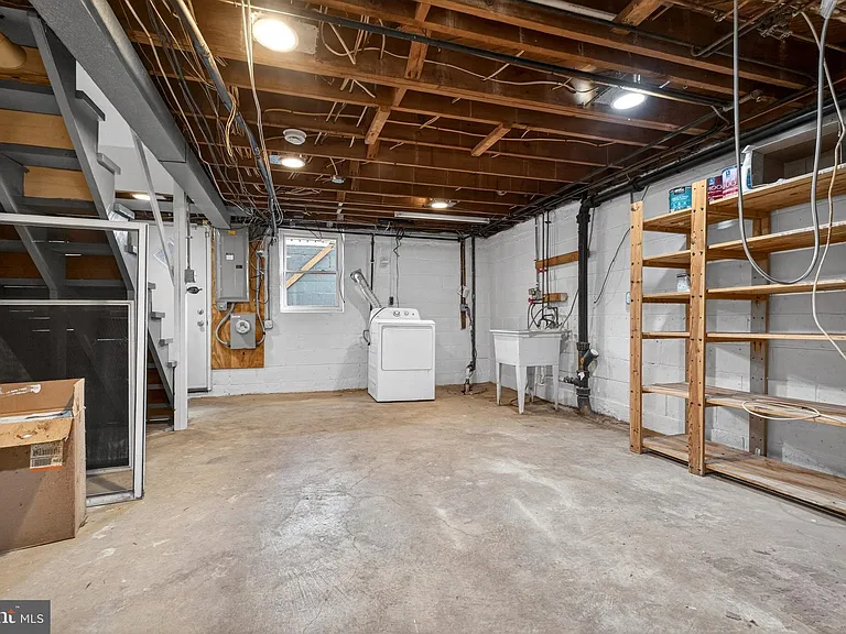7860 Saint Claire Ln — Photo 28
