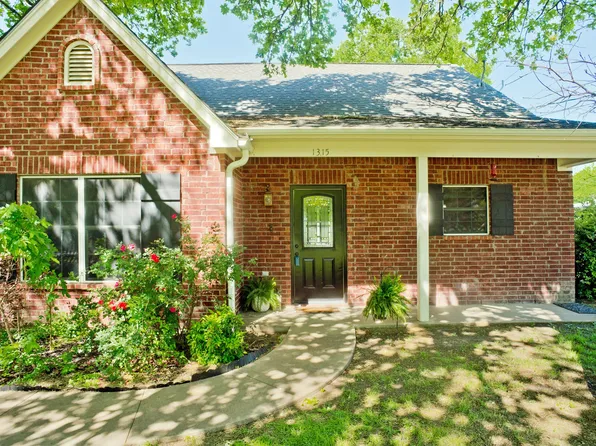 1315 Franklin St, Weatherford, TX 76086