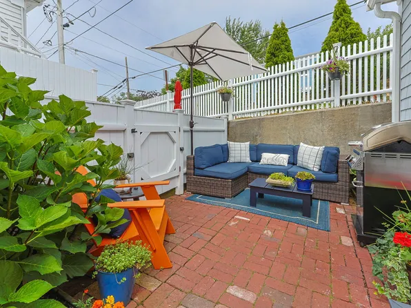 9 Dyer Street #UD, Provincetown, MA 02657