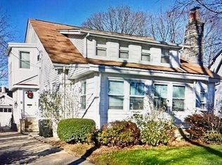 11 Walnut Ave, Pelham, NY 10803