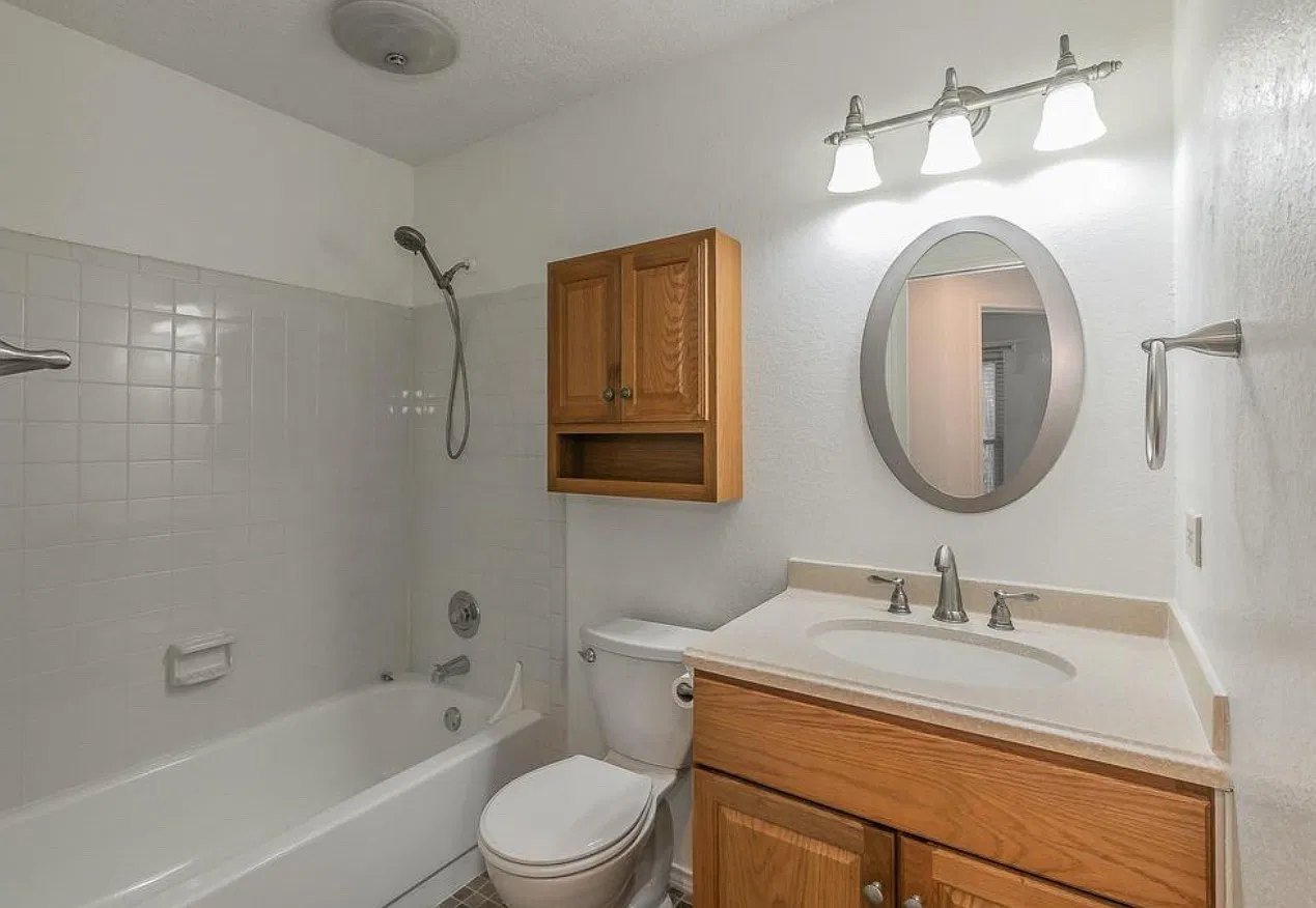 1317 Bryan Pl — Photo 4