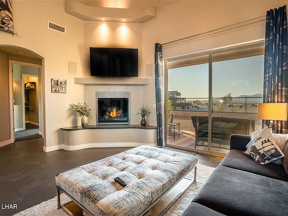 3rd image of 670 Island Cir