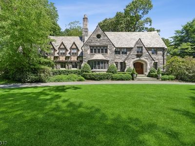21 Stonebridge Rd, Montclair, NJ, 07042
