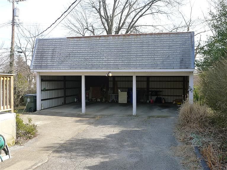 2nd image of 250 Boiling Springs Dr