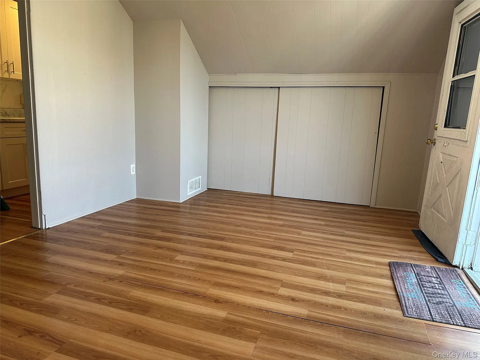 2 bed, 1.0 bath, 500 sqft, $2,500 — Photo 4