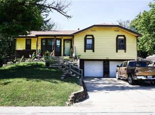 719 N Hamilton St, Olathe, KS 66061