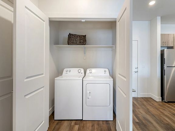 5th image of 631 N 25th St #1215