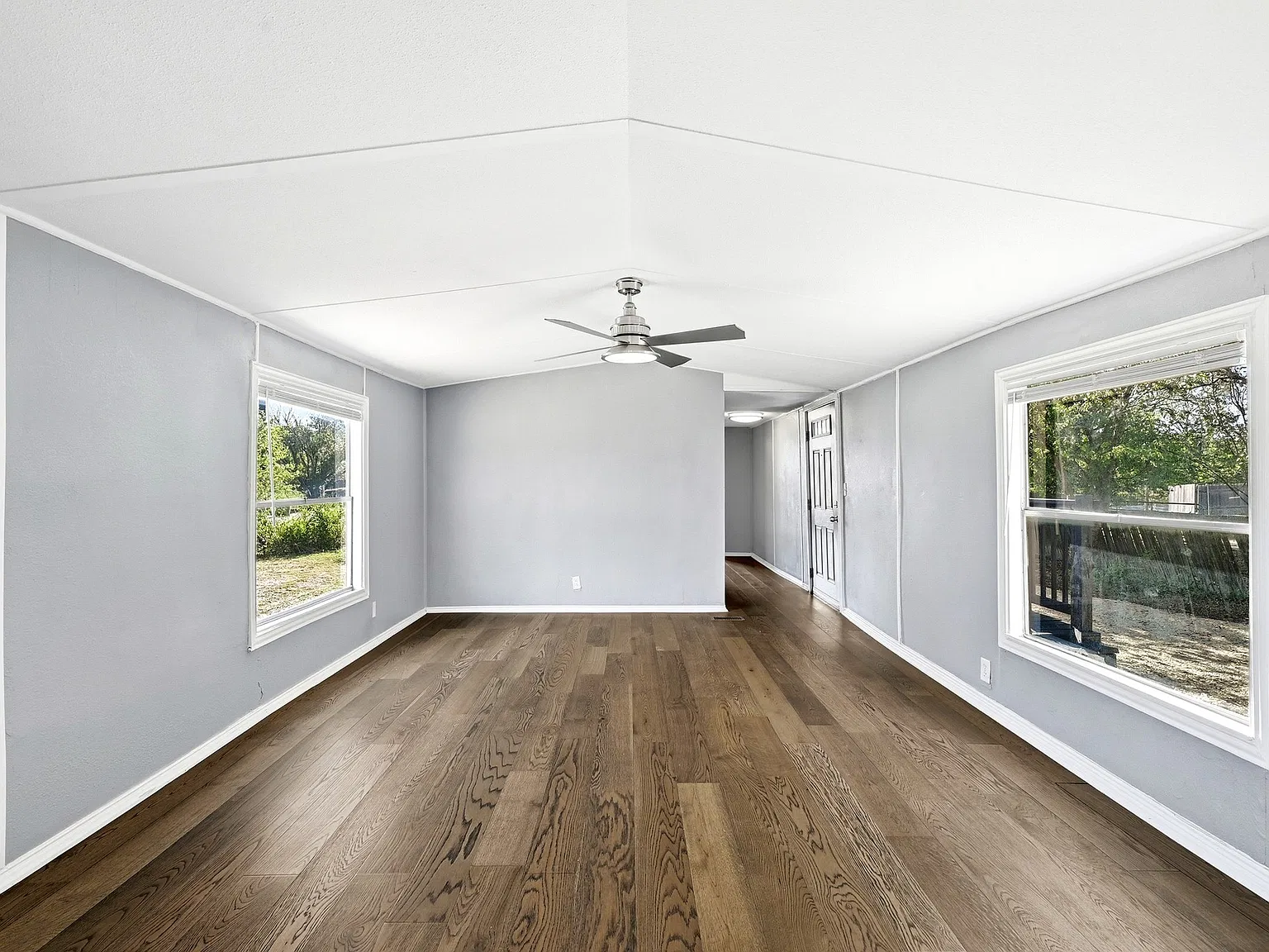 212 Greenfield Rd — Photo 3