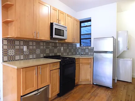 Rented by Blue Egg Realty Corp | media 39