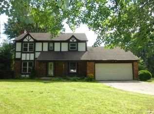 2153 Surreygate Dr, Columbus, OH 43235