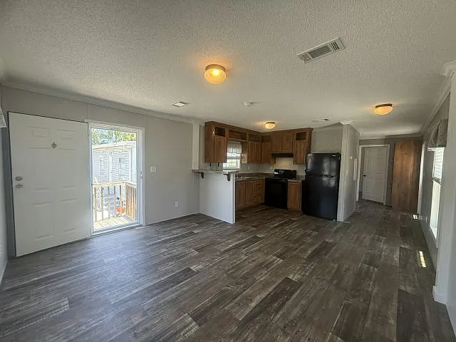 1 bed, 1.0 bath, 640 sqft, $1,600 — Photo 4