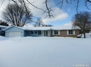 99 Country Ln, Rochester, NY 14626