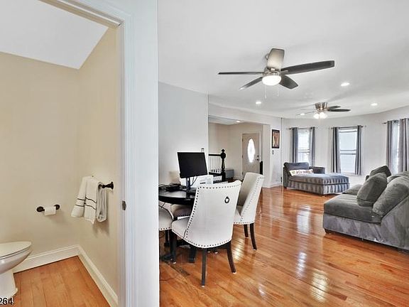 5th image of 62 Whittingham Pl
