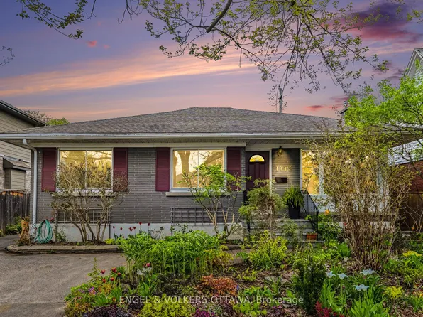 1113 Field St, Ottawa, ON K2C 2P6