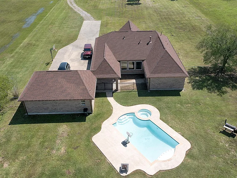 5722 Delany Rd — Photo 24