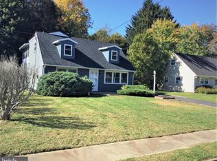 961 Terrace Blvd, Ewing, NJ 08618