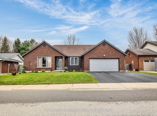 15 Gibson Dr, Tillsonburg, ON N4G 5G4