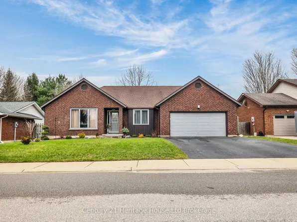15 Gibson Dr, Tillsonburg, ON N4G 5G4