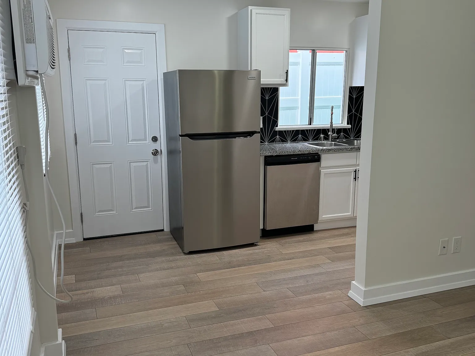 4543 Alumni Ave — Photo 4