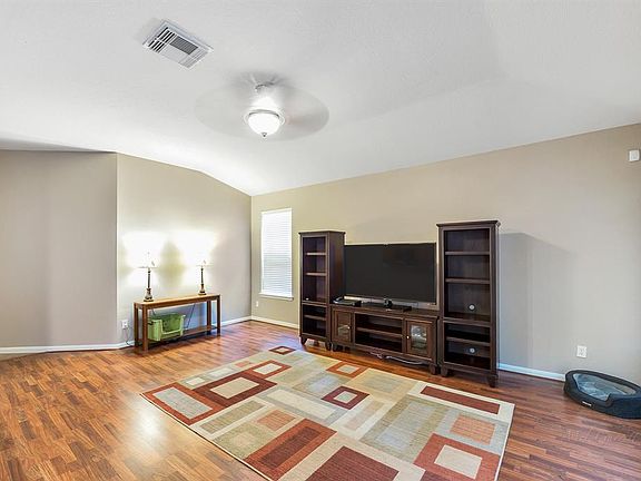4th image of 15338 Lady Shery Ln
