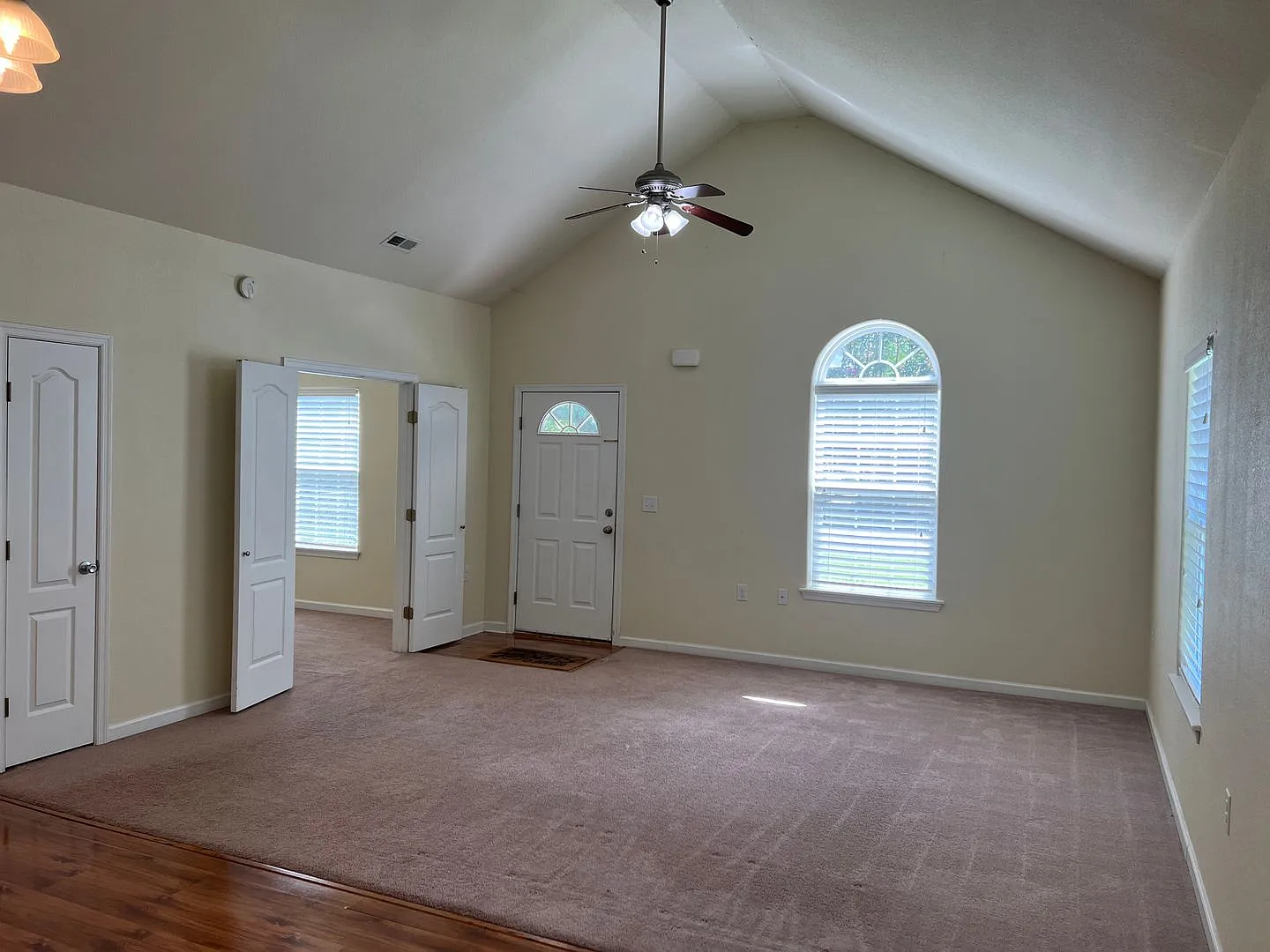 1108 Preyer Ave — Photo 2