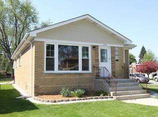 4545 W 101st St, Oak Lawn, IL 60453
