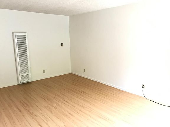 3rd image of 11668 Idaho Ave APT 6