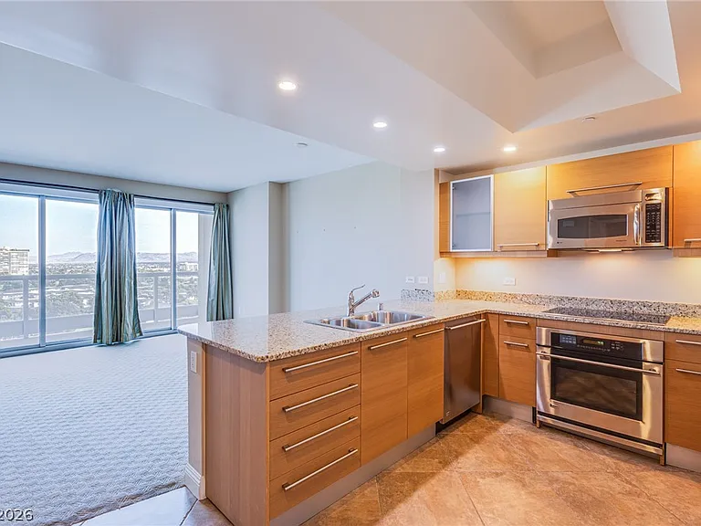 322 Karen Ave #1405 — Photo 5