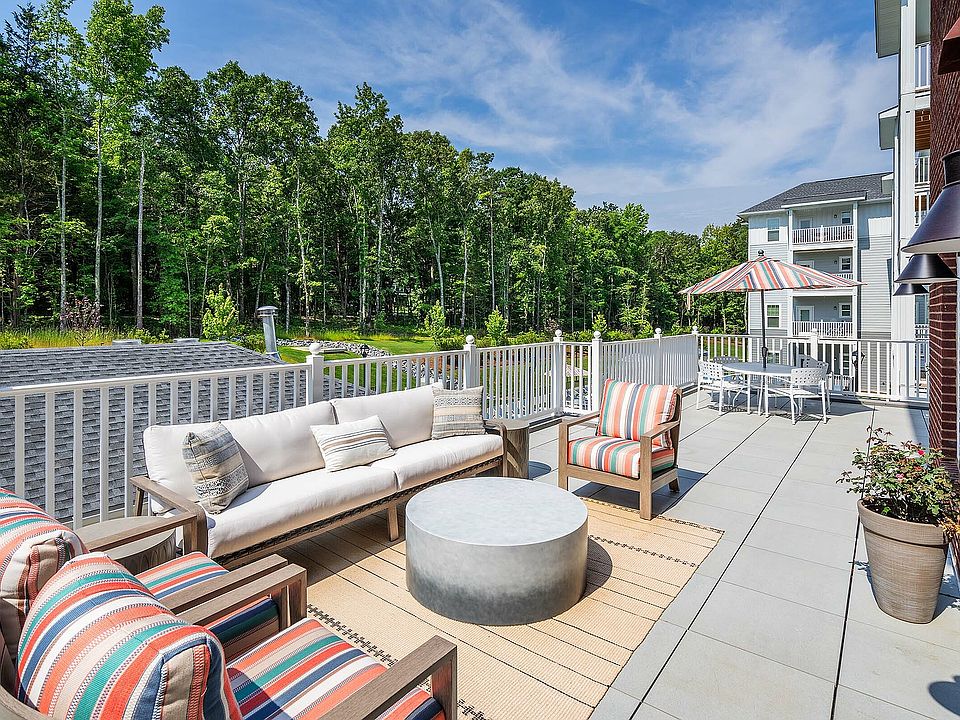 Arden IL_Outdoor Terrace