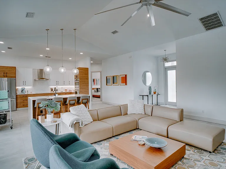 4126 SW 22nd Ct — Photo 5