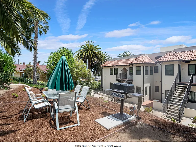 1313 Buena Vista St — Photo 12
