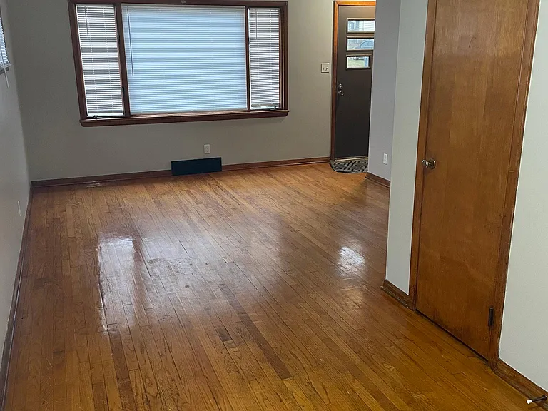 1396 Goodyear Blvd #1 — Photo 4