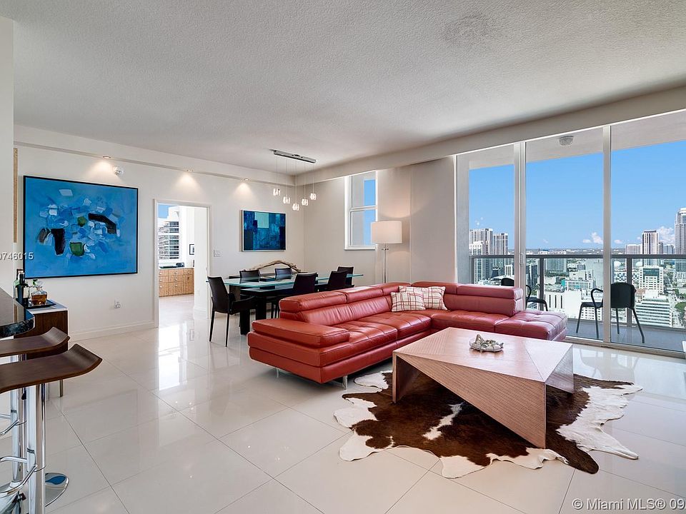 1st image of 31 SE 5th St APT 3815