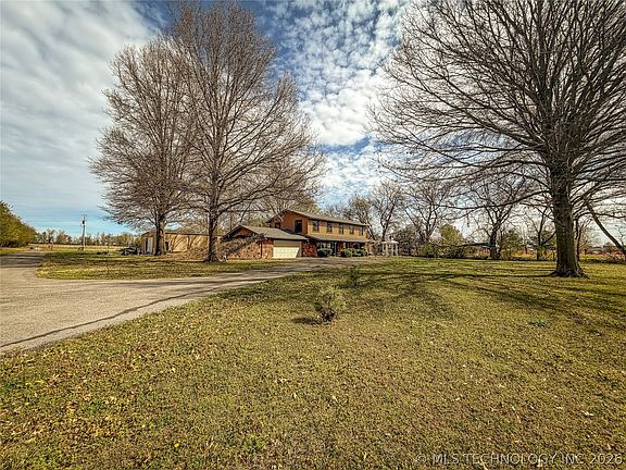 4th image of 2210 W Golf Course Rd