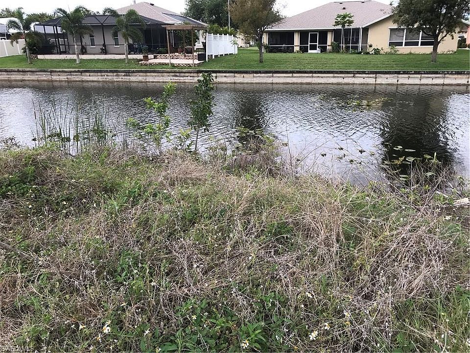 2nd image of 136 SE 21st Ter