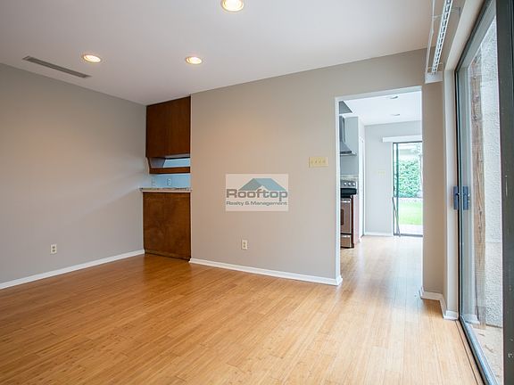 4th image of 119 Montclair Ave