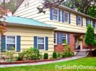 45 Overlook Rd, Dobbs Ferry, NY 10522