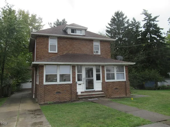 20 Leonard St, Bedford, OH 44146