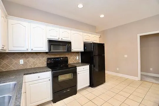 3192 Mayflower Ln — Photo 41
