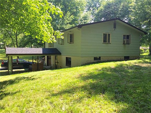 3rd image of 925 Sherwood Dr