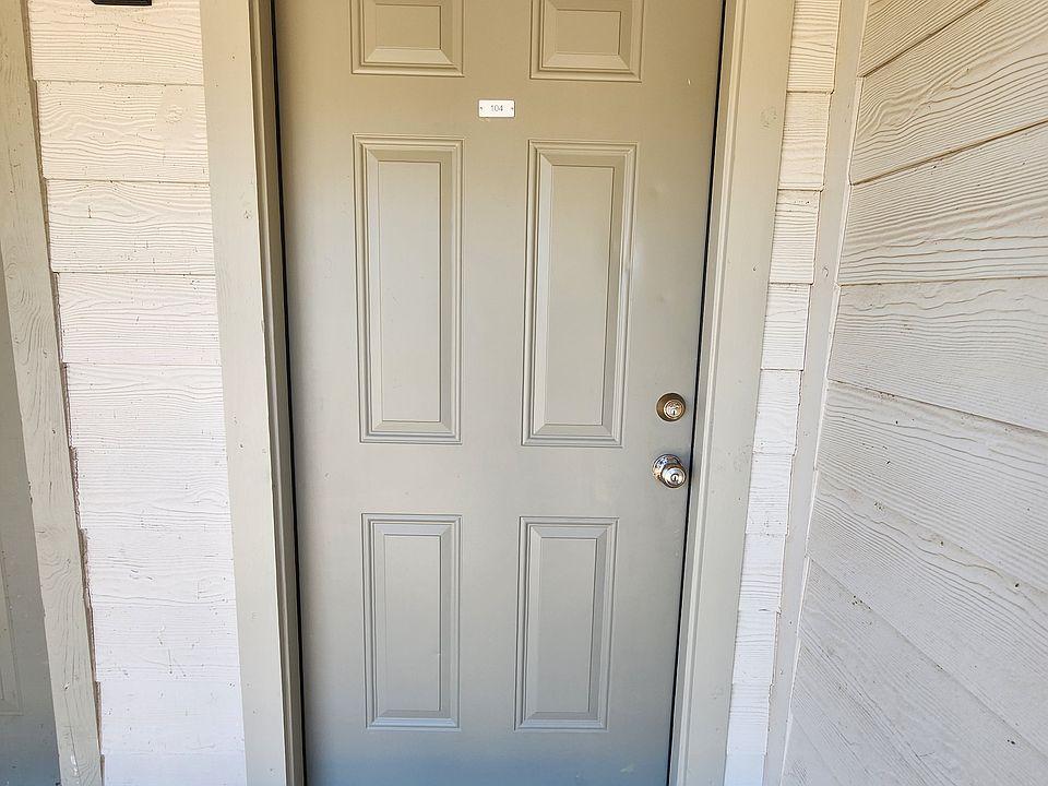 1st image of 19470 McDonald St #104
